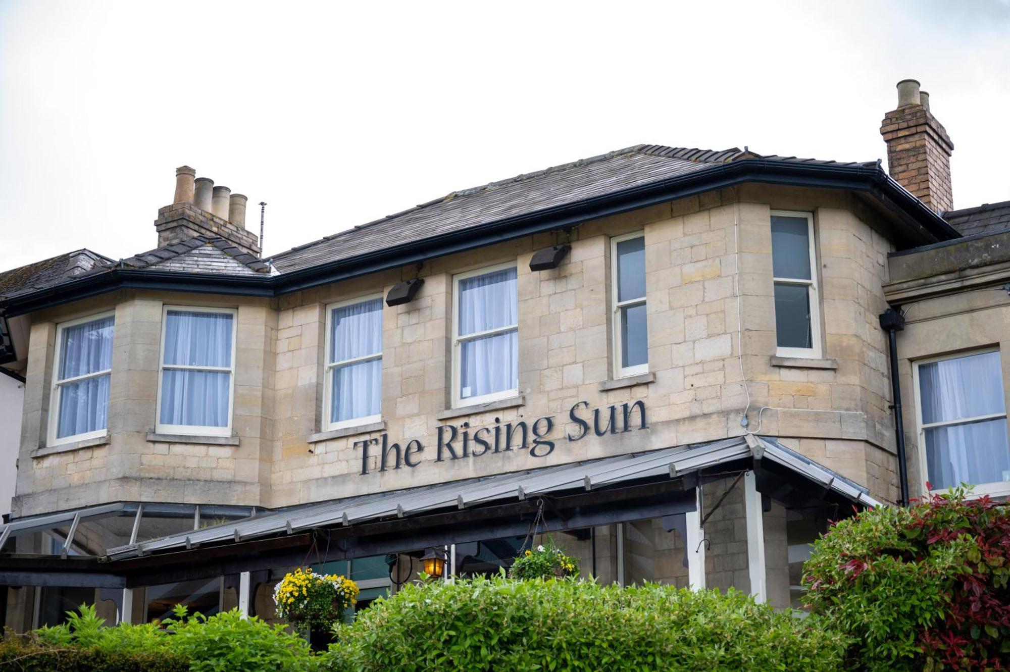 Rising Sun Hotel By Greene King Inns เชลเทนแฮม ภายนอก รูปภาพ